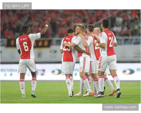 荷甲赛季最佳进球候选公布 林森世界波入围 荷甲赛季最佳进球候选公布 林森世界波入围